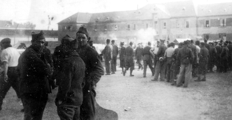 Les prisonniers de guerre français en 40, de Fabien Théofilakis